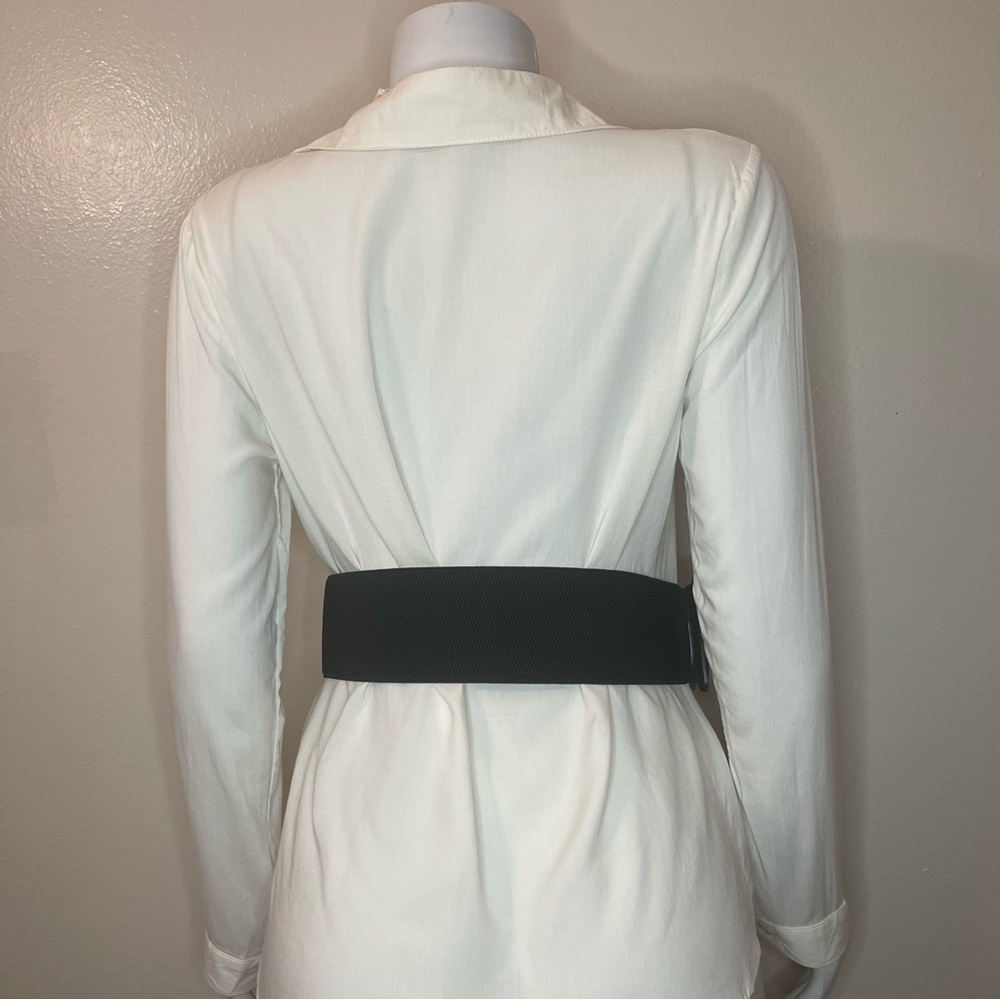 Black elastic waistband belt with gold tone buckle - Picture 5 of 10